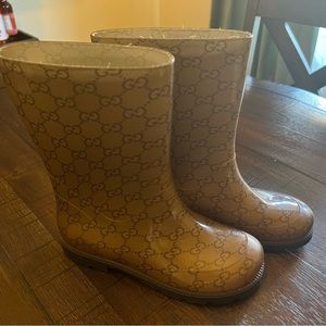 Authentic Gucci kids, rain boots, size 33